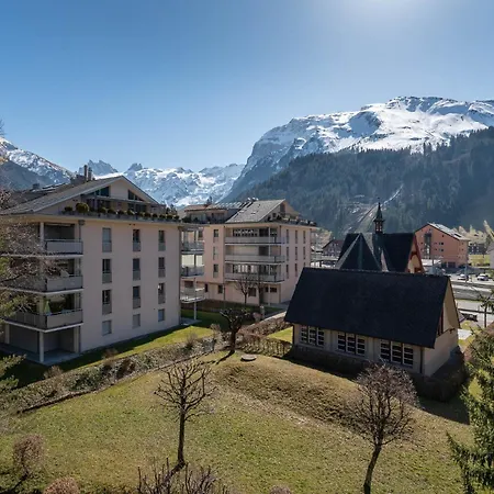 아파트 Central, Luxury, Chalet-style Penthouse 엥겔베르그