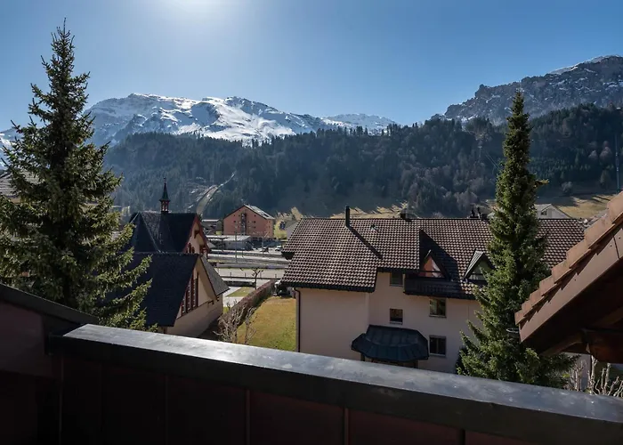 דירה Central, Luxury, Chalet-style Penthouse אנגלברג