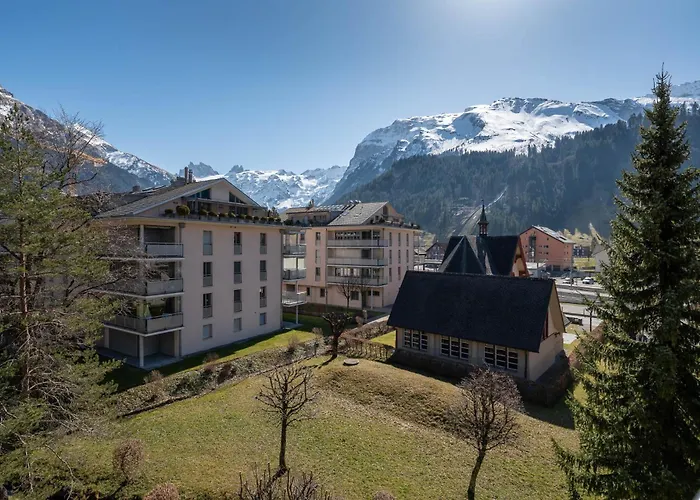 דירה Central, Luxury, Chalet-style Penthouse אנגלברג