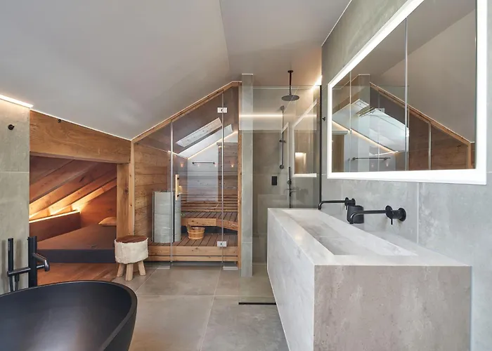 דירה Central, Luxury, Chalet-style Penthouse